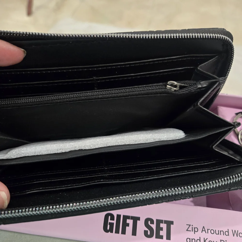 Ed Hardy Black Wallet and Key Ring Gift Set
